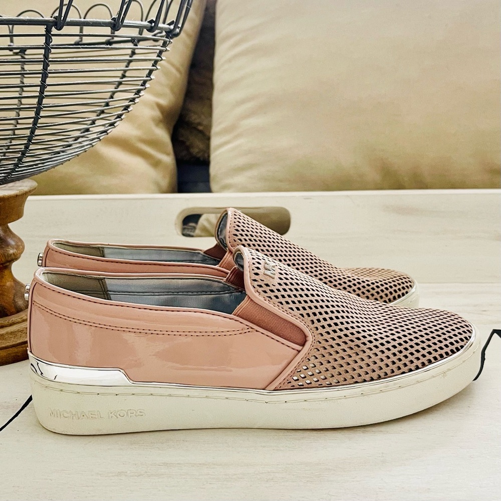 MICHAEL KORS Leather Slip On Perforated Slip On Shell Pink Silver Shoes Size 8 - Picture 2 of 16